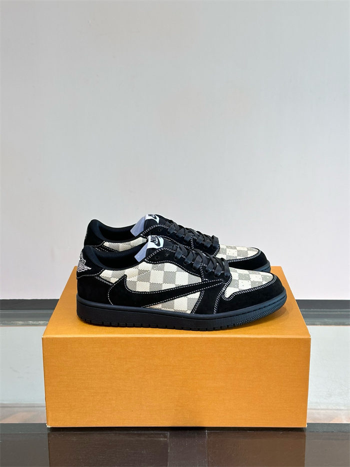 42위 LOUIS VUITTON 루이비통x나이키 남성용 스니커즈 L96330-2 2024/신상 2COLOR