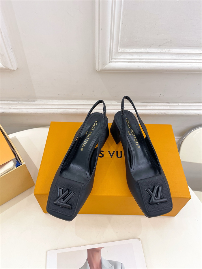 43위 LOUIS VUITTON 루이비통 여성용 샌들 L18433 2024/신상