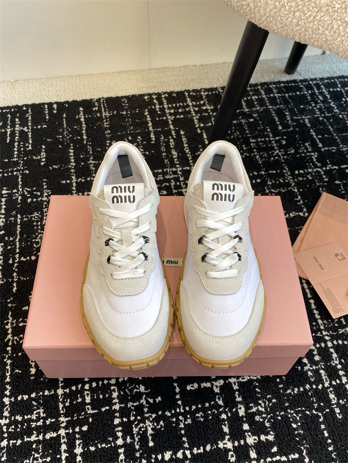 28위 MIUMIU 미우미우 여성용 스니커즈 M54615-1 2024/신상 2COLOR