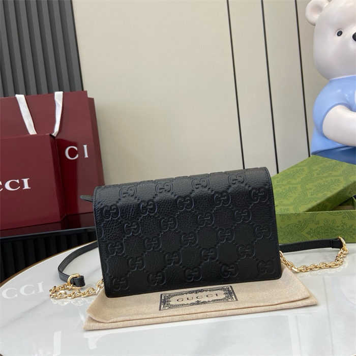 32위 GUCCI 구찌 GG 엠블럼 미니 숄더백 818705 2024/신상 3COLOR