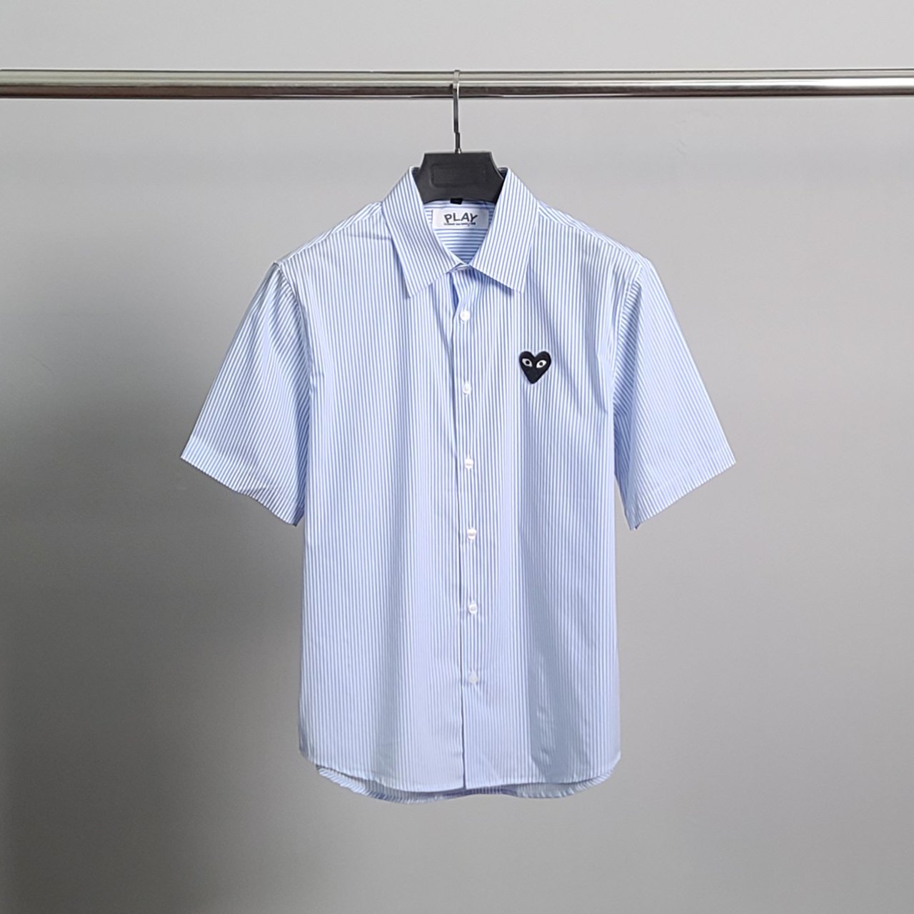 COMME DES GARCONS 꼼데가르송 화이트와펜 스트라이프 반팔 셔츠