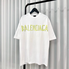 BALENCIAGA 발렌시아가 테이프 타입 미디엄 핏 반팔 티셔츠